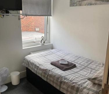 Cleethorpes Casa | The Gladson Guesthouse