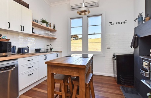 Mount View Otro | The Glass Ceiling 360 degree Mount View Hideaway