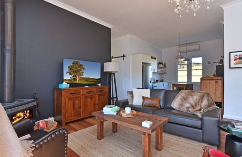 Mount View Otro | The Glass Ceiling 360 degree Mount View Hideaway