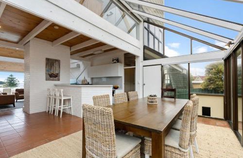 Goolwa South Casa | The Glass House 103 Bristow-Smith Ave Goolwa South - BYO Linen