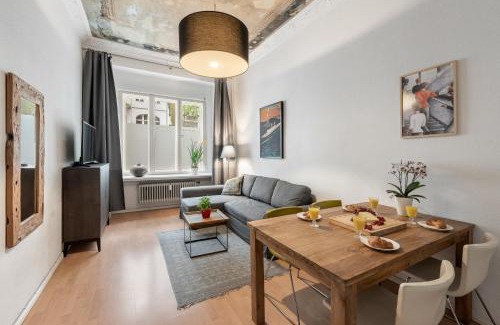 Schoeneberg Apartamento | The Gleditsch - Central Schöneberg location, 1BR, 1 living room, group friendly, ideal for 2 - 4 Guests