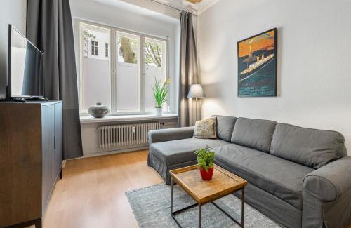 Schoeneberg Apartamento | The Gleditsch - Central Schöneberg location, 1BR, 1 living room, group friendly, ideal for 2 - 4 Guests