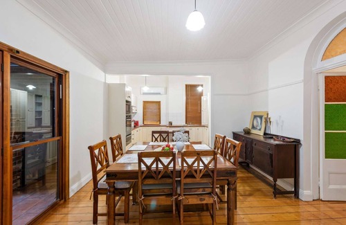 South Toowoomba Casa | The Glen Iris 1913 - Historic Charm Meets Modern Comfort in a central location