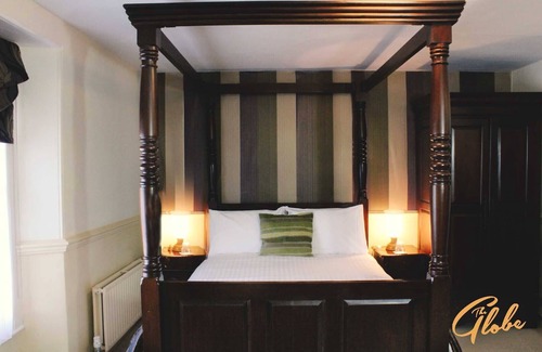 Sampford Peverell Hotel | The Globe Inn