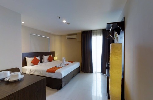 Jelambar Hotel | The Gloria Suites Jakarta