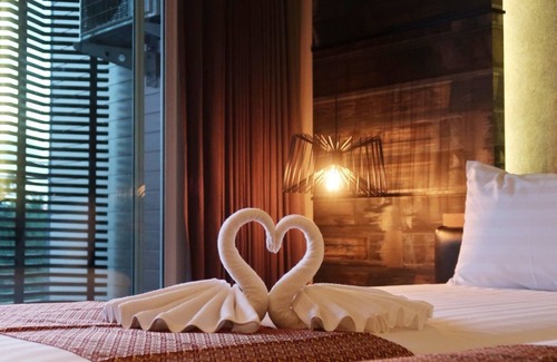Khuekkhak Hotel | The Glory Gold Hotel