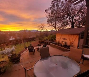 Redding Casa | The God Spa