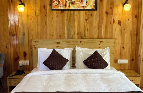 Mukteshwar Hotel | The Golden Castle Hotels