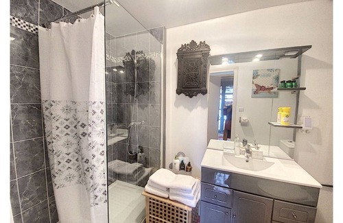 Vezelay Apartamento | The Good Studio - Charming apartment 200 m from Vezelay basilica