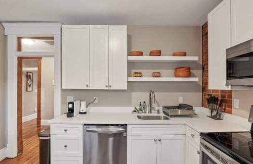 Victorian Village Apartamento | The Goodale Overlook - 2 Bed 3 Bath