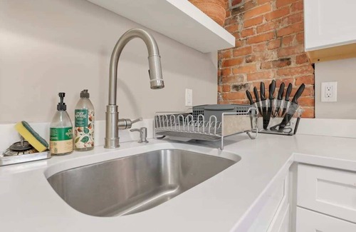 Victorian Village Apartamento | The Goodale Overlook - 2 Bed 3 Bath