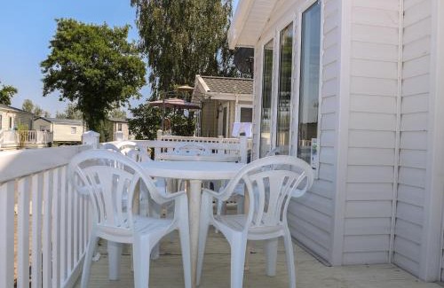 Chichester Casa | The Goodwood Lodge