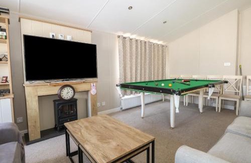 Chichester Casa | The Goodwood Lodge