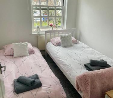 Cheddar Apartamento | The Gorge Getaway - Deluxe 3-Bedroom Apartment