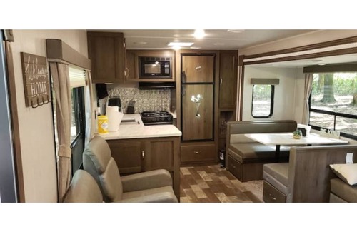 Weirsdale Casa | The Gorgeous Red. The Villages-Lady Lake-Ocala.