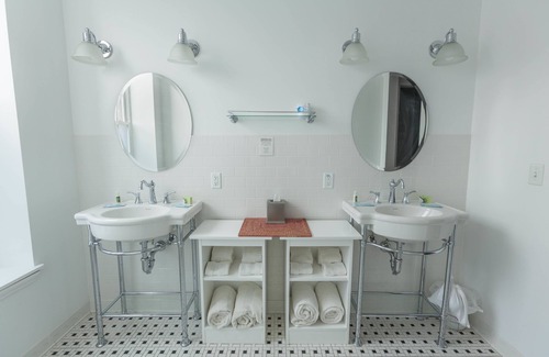 Seneca Falls Hotel | The Gould Hotel