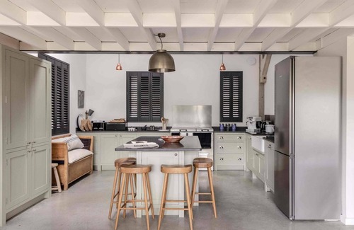 Lewes Casa | The Grain Store Lewes - luxury eco conversion with hot tub and stunning views