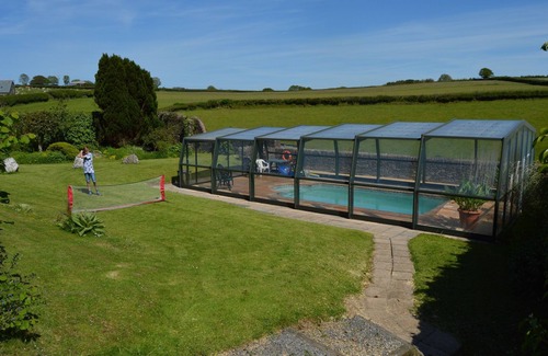 Kentisbury Cabaña | Rose Cottage en el histórico North Devon Farm. Impresionante borde de la ubicación de Exmoor.
