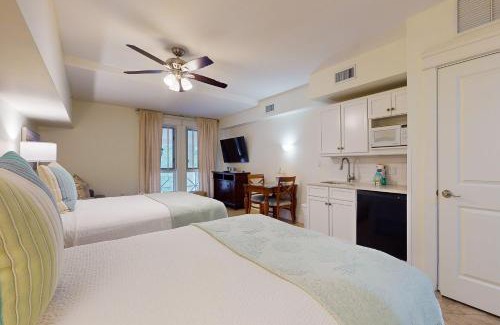 Baytowne Wharf Hotel | The Grand 2214