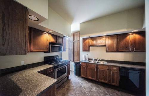 Lowertown Arts District Apartamento | The Grand Apartment: A Historical Paducah Gem