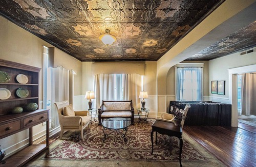 Lowertown Arts District Apartamento | The Grand Apartment: A Historical Paducah Gem