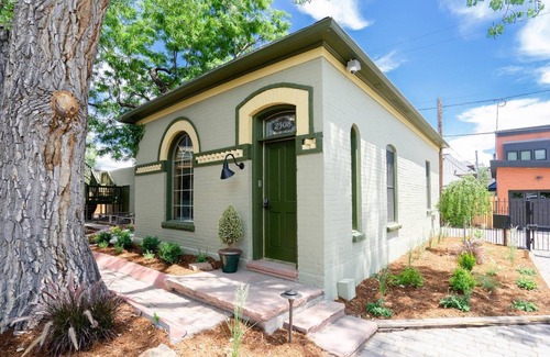 Five Points Apartamento | The Grand Curtis | Beer + Wine| Sleeps 4