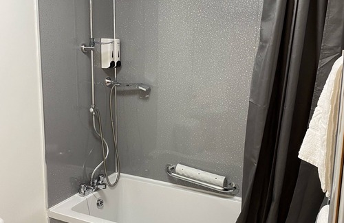 Hele Hotel | The Grand Harbour Hotel