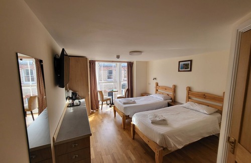 Hele Hotel | The Grand Harbour Hotel