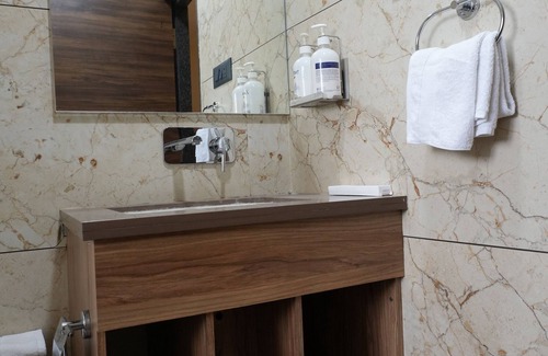 Dabhoi Hotel | THE GRAND KD HOTEL