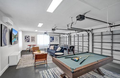 Southwest Ranches Villa | The Grand Luxe 8BR Villa w POOL and basketball