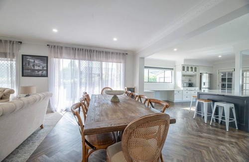 Dubbo Casa | The Grand on Macquarie | Pool & Spa, Ultimate Getaway