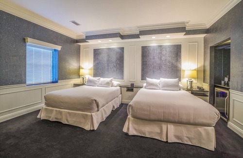 Warren Hotel | The Grand Resort