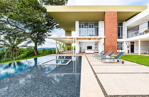 Marbella Villa | The Grand Seaclusion