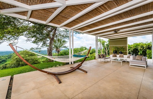 Marbella Villa | The Grand Seaclusion
