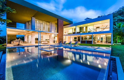 Marbella Villa | The Grand Seaclusion