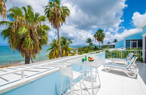 Seven Mile Beach Condominio | The Grandview Condos on Seven Mile Beach