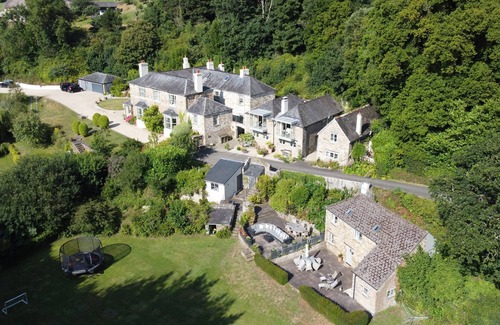 Kingsbridge Cabaña | The Grange - 5 cottages that sleeps 23 guests in 12 bedrooms