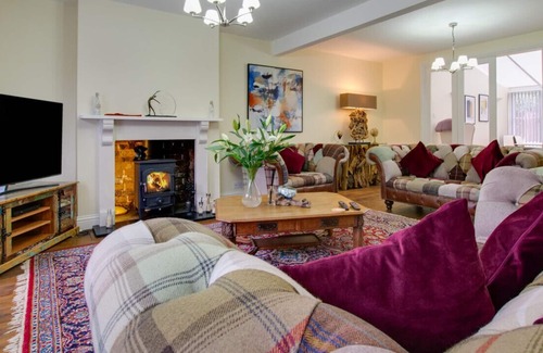 West Runton Casa | The Grange - Three Bedroom House, Sleeps 6