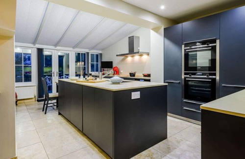 West Runton Casa | The Grange - Three Bedroom House, Sleeps 6