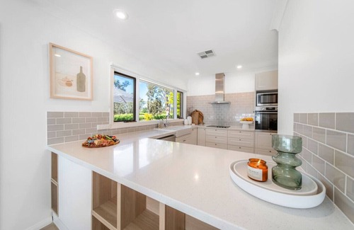 McLaren Vale Casa | The Grape Escape~ Location & style on Shiraz Trail