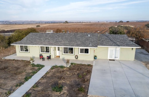 Paso Robles Otro | The Grape Escape Farmhouse