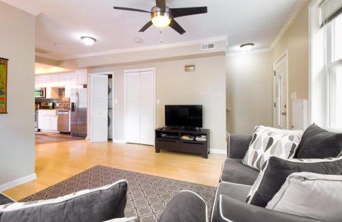 Trinidad Casa | The Gray Corner House by Gallaudet 3 BR 2 BA