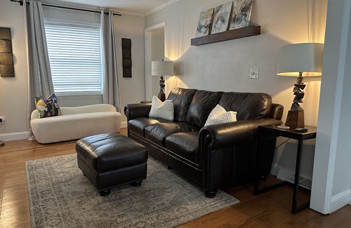 Saratoga Springs Casa | The Gray Horse. Cozy and inviting home in the center of everything Saratoga!