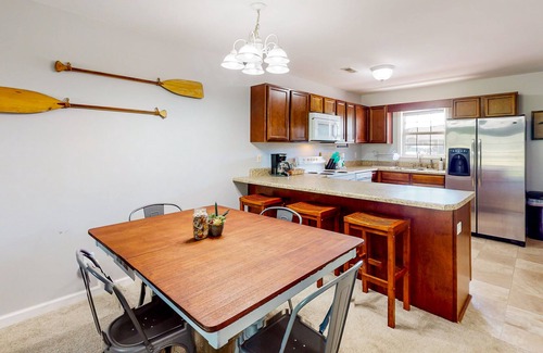 Peletier Casa | The Gray Whale, Unit E29 | Townhome in Atlantic Beach near parks and water