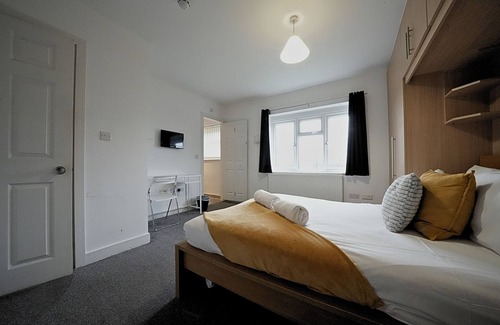 Heathrow Villages Casa | The Great Airport Place