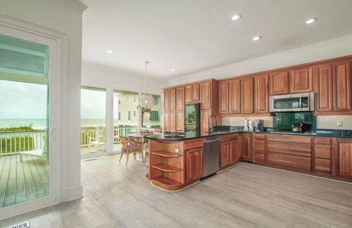 Debordieu Colony Casa | The Great Escape 6 bedroom Updated Oceanfront home in Debordieu