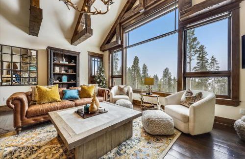 Forest Hills Casa | The Great Escape home