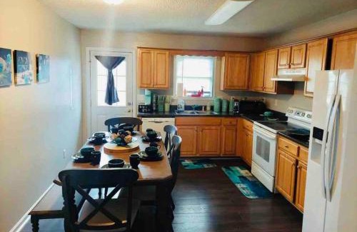 Boyds Creek Casa | The Great Escape King suite, Kid friendly