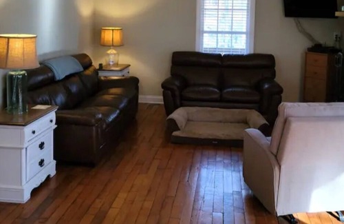 Henderson Casa | The GREAT ESCAPE - LAKE FRONT, PET FRIENDLY!