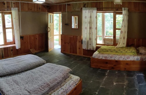 Banjar Casa | The Great Escape - Tirthan
